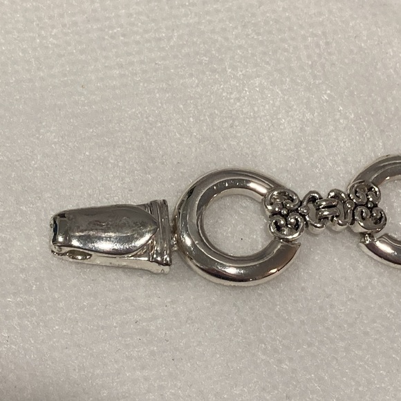 Round Open Link Silvertone Filigree Spacer Magnetic Fold Over Clasp Bracelet - Picture 9 of 15